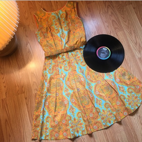 Dresses & Skirts - 60s Fit & Flare Day Dress
